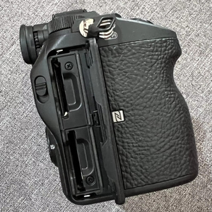 DF Wholesale 99% New Professional Digital ILCEA-7RIII Alpha A7R3 Full-<b>Frame</b> 42.4 4K Video Camera Body Worn Camera 4k Video Camer - Product Image 2