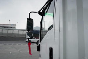 Camión de Caja Abierta Isuzu KV600, Su Socio de Confianza para el Transporte de Última Milla - Product Image 3