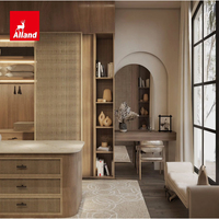 Meubles de chambre sur mesure Alland : Armoires, placards et îlots de rangement avec portes, en ossature bois et inserts en rotin