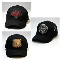 Blaues Strass-Fledermaus-Dämon-Metall-Hutetikett für Trucker-Snapback-Baseballkappe, Y2K Punk Dekoratives Metalletikett Hut-Kleidungszubehör