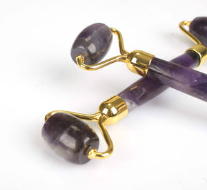 Set Pemijat Kuarsa Alami, <span class=keywords><strong>Roller</strong></span> Wajah Batu Giok Ungu Alami dengan Kotak - Product Image 5