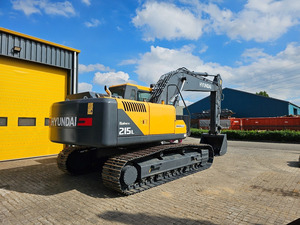 Excavadora de cadenas Hyundai R215L de buena calidad, 22 toneladas, motor de alta eficiencia, bomba y caja de cambios, buen precio para venta económica. - Product Image 5