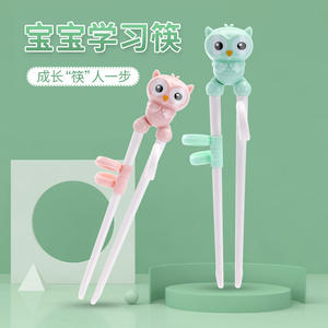 Palillos de entrenamiento para bebés con diseño de búho, palillos de aprendizaje de plástico para niños de 1 a 2 años, estilo recto en rosa y verde. - Product Image 1