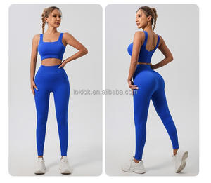 Ensemble de vêtements de sport à contrôle du ventre personnalisé avec logo, 2 pièces, haut de yoga sans couture à dos croisé, leggings de sport pour femmes avec effet push-up - Product Image 1