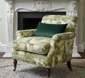 Tela de tapicería moderna con estampado de pino y paisaje de árboles verdes, vendida por yarda, para sofás, sillones y cojines. - Product Image 1