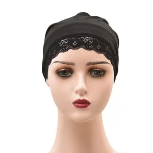 Vente en gros Hijab pour femmes musulmanes Chapeau de base Couvre-chef Chapeau Hijab en dentelle Bonnet élastique de couleur unie Sous-capuchon en dentelle