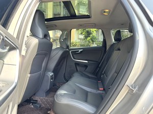 SUV <span class=keywords><strong>Volvo</strong></span> <span class=keywords><strong>XC60</strong></span> 2015 Usado, 2.0T 6AT Gasolina, Volante a la Izquierda, 213HP 300Nm, Techo Panorámico, Tracción en las Cuatro Ruedas, Cámara Trasera, Vehículo de <span class=keywords><strong>Segunda</strong></span> <span class=keywords><strong>Mano</strong></span> Confiable en Venta - Product Image 6