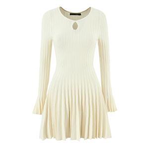 Vestido de punto plisado de manga larga con cuello redondo, color liso, informal, antiarrugas, corte A, hasta la rodilla, cintura natural, teñido en prenda - Product Image 1