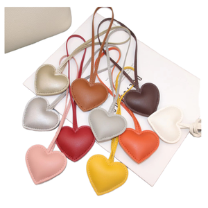 Изысканная многоцветная Подвеска из искусственной кожи в форме сердца, легкая креативная милая сумка, аксессуары с цепочкой для ключей - Product Image 6