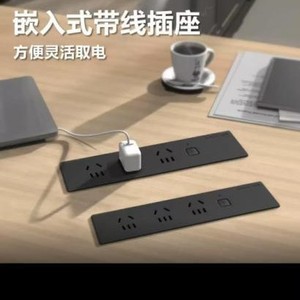 Consola de Monitoreo de Seis Unidades, Estilo Moderno y Minimalista de Metal, para Estaciones de Trabajo Comerciales - Product Image 3