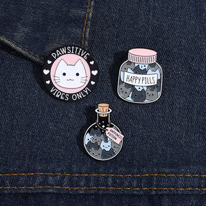 Эмалированная брошь в виде кошки - Product Image 4