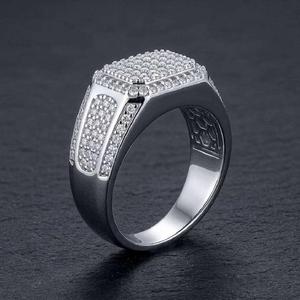 Anillo de Compromiso de Plata de Ley 925 con Diamante Moissanita, Anillo de Boda Premium con Diamante Cultivado en Laboratorio de Corte Brillante - Product Image 1