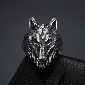 Anillo de Acero Inoxidable con Cabeza de Lobo Vikingo Chapado en Oro Único para Hombre, Joyería de Moda Punk Biker para Bodas y Fiestas - Product Image 3