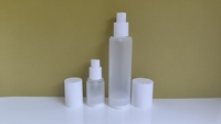 Flacon pompe sans air en PP blanc dépoli à épaule plate, 80ml, 100ml, 120ml, avec logo personnalisé, vide, en plastique, pour lotion – En stock