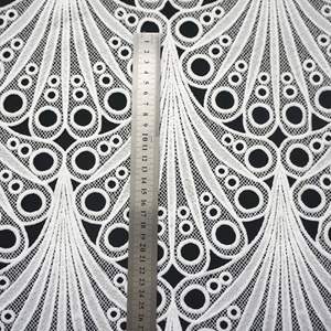 Vente en gros tissu noir soluble dans l'eau moins cher robe traditionnelle africaine robe brodée tissus en dentelle - Product Image 2