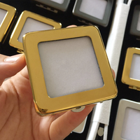Vente en gros petit présentoir à bagues en fer étui à bijoux transparent en cuir PU boîte de rangement en diamant nu surface de gemme pour petit présentoir