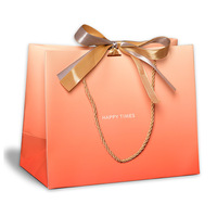 Nouveauté - Sac cadeau minimaliste avec poignée en corde et ruban, tons chauds, carton blanc - pour emballer des cadeaux, des souvenirs ; impression de logo