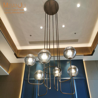 Lustre moderne de luxe en métal doré avec globe en verre, grand luminaire suspendu pour hôtel, villa, plafond haut, salon