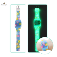 BSN – montre tactile numérique en Silicone à lumière LED, vente directe d'usine, brille dans le noir, montres-bracelets lumineuses pour cadeaux