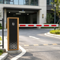 Barrière de parking avec bras de 4 m et paiement par code QR pour parking commercial
