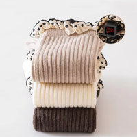 Chaussettes pour bébé personnalisées en gros, chaussettes en coton pour bébés filles, chaussettes à volants, chaussettes côtelées douces et confortables pour tout-petits, fabricant OEM