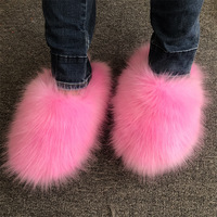 Chaussons Doux et Moelleux en EVA avec Dessus en Peluche Chaude et Confortable pour Femme – Tendance Luxe Intérieur/Extérieur en Fausse Fourrure Animale Antidérapante