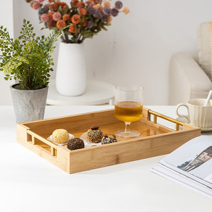 Plateau de service en bambou 38x26,5cm avec poignées métalliques pour usage domestique et hôtelier, design rectangulaire uni - Product Image 1