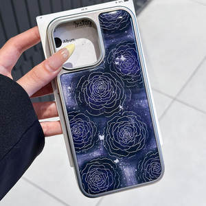 Coque pour iPhone 17, motif rose nocturne avec bord argenté en résine, coque antichoc intégrale à grandes ouvertures - Product Image 2