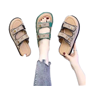 ขายส่งตรงจากโรงงาน รองเท้าผู้หญิงสำหรับฤดูร้อน ใส่ได้ทั้งนอกบ้านและในบ้าน ระบายอากาศได้ดี กันลื่น น้ำหนักเบา พื้นรองเท้าด้านบนทำจาก PU พื้นรองเท้าด้านล่างทำจากยาง แฟชั่น - Product Image 2