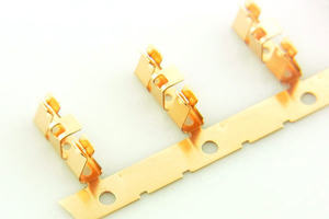 Enderezador de desbobinado de metal de precisión 2 en 1 (serie UL) Perforación neumática Desbobinado automático del motor Enderezado Una unidad - Product Image 3