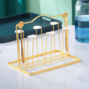 Portavasos Dorado de Hierro con Escurridor, Diseño Cuadrado Moderno para Almacenamiento de Tazas en el Hogar, Uso en Sala de Estar - Product Image 1