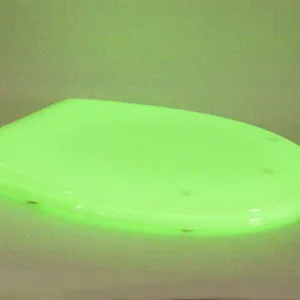 Fantastique salle de bain conception personnalisée pour l'éclairage de nuit forme ovale PP avec couvercle et couvercle de siège de toilette à poudre fluorescente