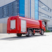 Sinotruk Howo personnalisé 5 CBM camion-citerne à eau camion de lutte contre l'incendie 4x2 télécommande camion de sauvetage diesel de lutte contre l'incendie