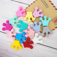 Venta al por mayor bebé masticar juguete DIY pezón cadena joyería silicona corona cuentas silicona encantos para bolígrafos