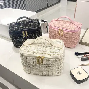 2024 Factory customized cosmetic bag Wholesale Custom Waterproof Makeup Bag Luxury Cosmetic Bag
