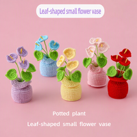Bunga Calla Lily Buatan Tangan Empat Tangkai Rajutan untuk Dalam Ruangan dalam Pot Mini untuk Toko Hadiah, Reseller, Grosir