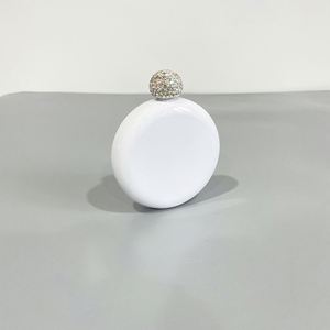 Petaca de Acero Inoxidable Brillante de 5 oz para Mujer con Tapas de Diamantes de Imitación para Sublimación Blanca - Product Image 4
