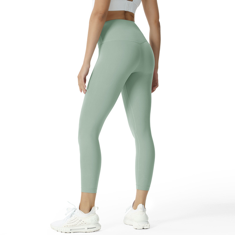 สีเขียวอ่อน