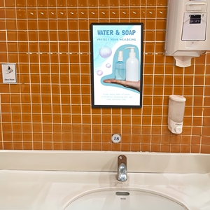 Pantalla Táctil Digital de 21.5 Pulgadas para Montaje en Pared, Android 14, Publicidad Comercial, USB 4+64Gb, NFC Opcional, para Baños - Product Image 1