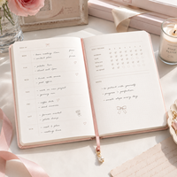 LABON - Agenda Semanal Personalizada con Cubierta de Tela Rosa Pálido, Lazo en Relieve, Texto en Dorado, Rastreador de Hábitos, Marcapáginas de Cinta de Perlas, OEM ODM