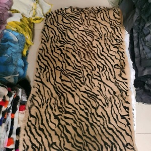 Nhà Máy Bán Buôn May Mặc Lông Thú Tự Nhiên Chất Liệu Pelt Bất Rabbit Fur Tấm Leopard Thiết Kế - Product Image 4