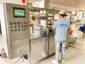 Machine d'emballage automatique électrique pour capsules de lessive liquide en film soluble dans l'eau PVA, pour la fabrication de dosettes de lessive en poudre - Product Image 5