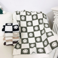 Couverture en tricot confortable personnalisée damier sourire visage motif personnalisé écologique en tricot pour la maison chaude