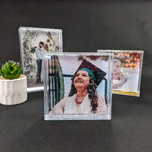 Wholesale 4x4 Plastic Photo Frame with Liquid Glitter Water Globe Picture Frames for Pets like Dogs and Cats