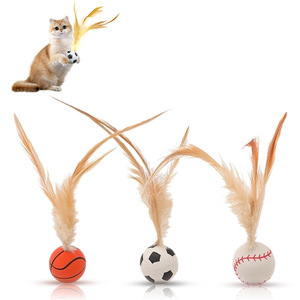 ลูกบอลยางยืดหยุ่นใหม่พร้อมขนนก สนุกกับการไล่จับ เล่นกัด และเล่นแบบอินเทอร์แอคทีฟ ของเล่นแมวรูปทรงฟุตบอล เบสบอล - Product Image 1