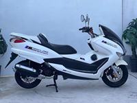 Scooter majestueux de style BMW1, grande moto de tourisme 250cc, moteur refroidi par eau, design de calandre en forme de double rénne, motos à essence