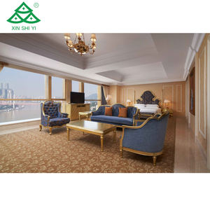 Juego <span class=keywords><strong>de</strong></span> muebles <span class=keywords><strong>de</strong></span> dormitorio <span class=keywords><strong>de</strong></span> <span class=keywords><strong>Hotel</strong></span> clásico <span class=keywords><strong>Sheraton</strong></span>, muebles con marco <span class=keywords><strong>de</strong></span> madera maciza personalizables, tiras decorativas doradas, muebles <span class=keywords><strong>de</strong></span> <span class=keywords><strong>Hotel</strong></span> - Product Image 2