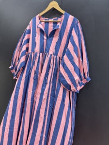 Robe décontractée pour femme imprimée numériquement, manches trois quarts bouffantes, col en V, 100% coton, coupe trapèze mi-mollet, taille naturelle, à franges, écologique - Product Image 5