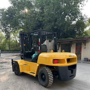Montacargas Usado Komatsu 100 TCM FD100 de 4 Ruedas con Desplazador Lateral Hidráulico, 10 Toneladas, Diésel, Neumáticos Sólidos, Diseño Original Nuevo, Modificable - Product Image 4