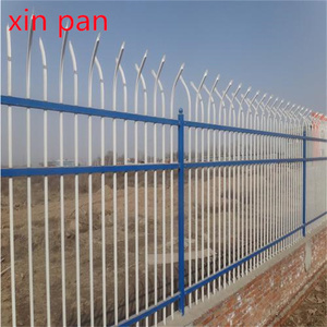 รั้วเห<span class=keywords><strong>ล</strong></span>็กสังกะสีแบบใช้งานได้จริง โลหะชุบสังกะสี ดูแลรักษาง่าย ทนทานต่อสภาพอากาศ ใช้กั้นพื้นที่กลางแจ้งสำหรับใช้งานประจำวัน - Product Image 1